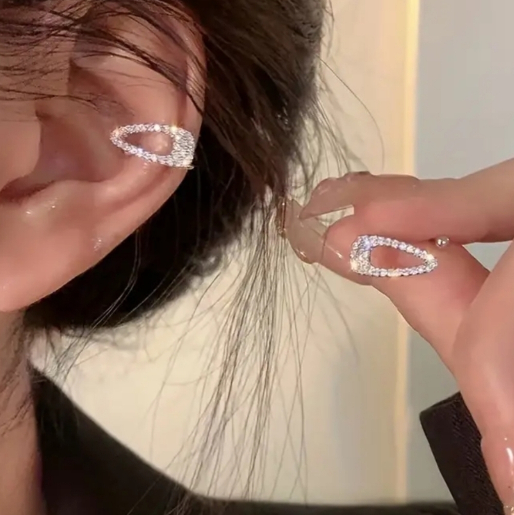 LAST ONE! New! Tiny ear clip-on earring - Picture 5 of 9